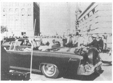Jack Weaver photo, showing lead car about 120-150 feet ahead of the Presidential limousine