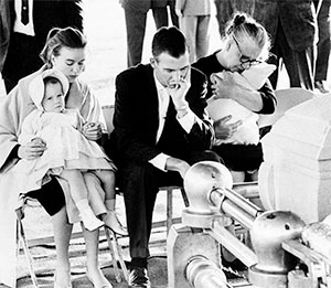 Marina, Robert, and Marguerite Oswald with the Oswalds' two children at Lee's funeral