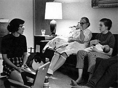 Ruth Paine, Marguerite Oswald, Marina Oswald with baby Rachel, on the Friday evening of the Kennedy assassination